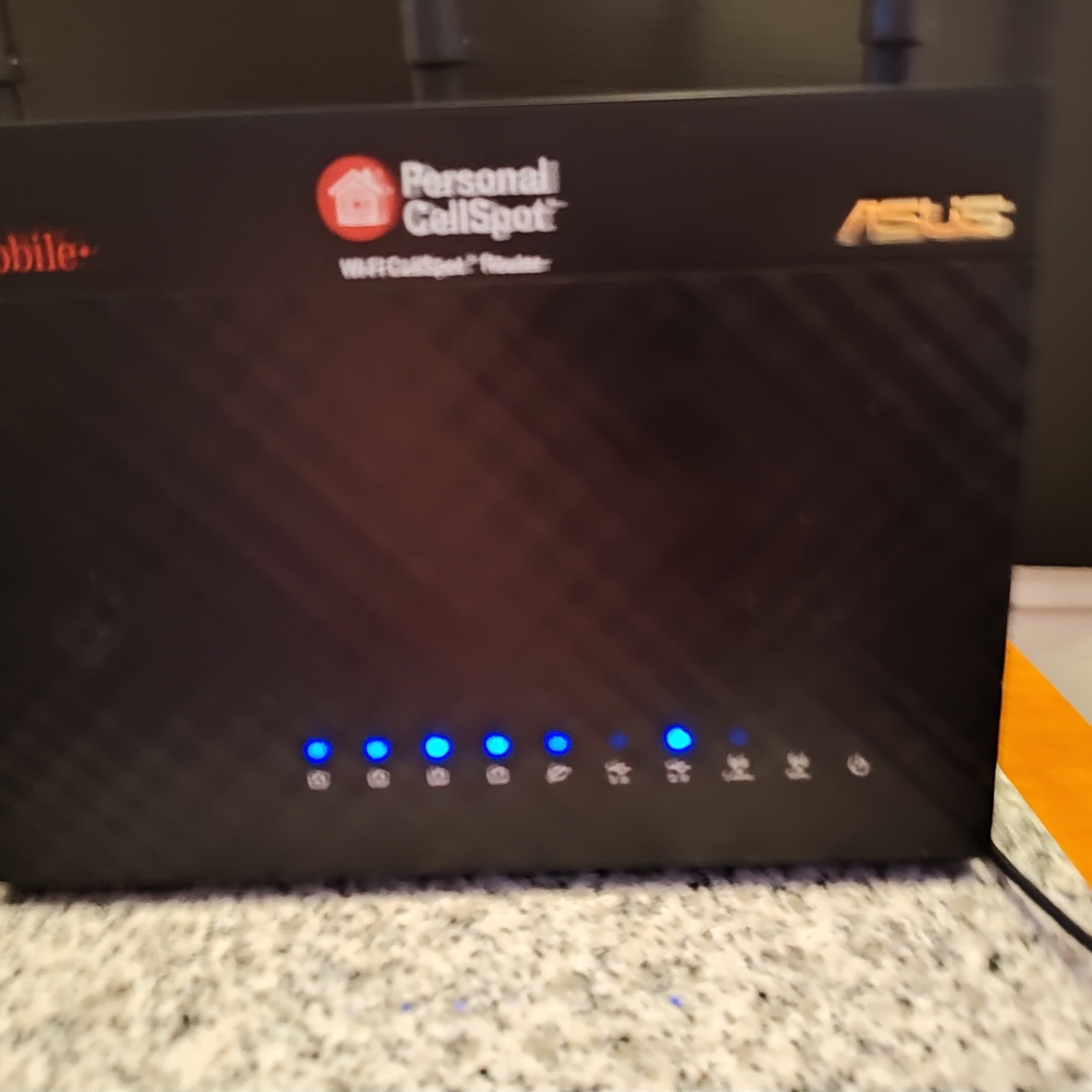 ASUS Black Wireless Router - Picture 3 of 8